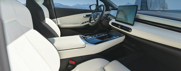 சீனாவில் அடுத்த மாதம் அறிமுகம்... ஒரு முற சார்ஜ் பண்ணா 1000 கிமீ போகும்... இப்படி ஒரு இ-கார் இங்கே வர மாட்டிக்குதே!