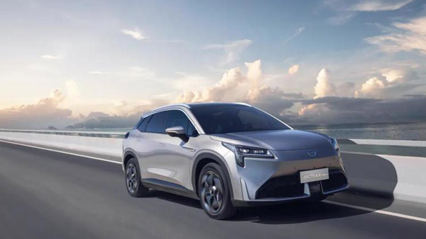 சீனாவில் அடுத்த மாதம் அறிமுகம்... ஒரு முற சார்ஜ் பண்ணா 1000 கிமீ போகும்... இப்படி ஒரு இ-கார் இங்கே வர மாட்டிக்குதே!