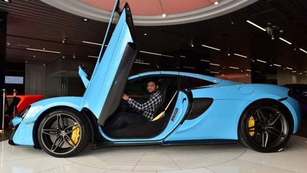 UAE-இல் 1 கிலோ தங்கத்தை பரிசாக தட்டிச்சென்ற இந்திய இளைஞர்!! இறந்த தந்தைக்கு அர்ப்பணிப்பதாக பெருமிதம்!