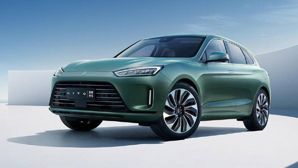 போர்ஷே மசான் காருக்கு டூப்ளிகேட் அடித்த சீனர்கள்... இந்த காரைகூட அவங்க விட்டு வைக்கல!