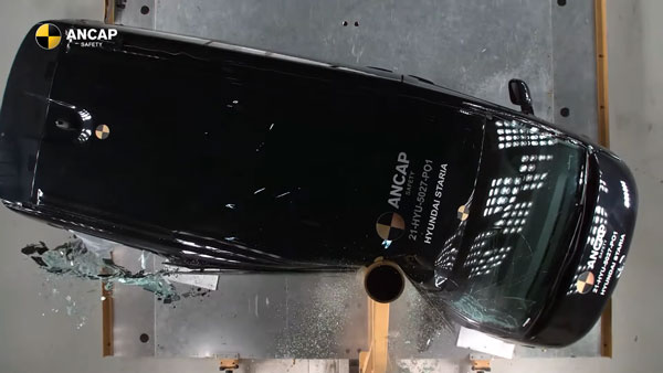 ரொம்ப அழகான கார் மட்டும்தான் நினைச்சோம்... பாதுகாப்புல இரும்பு பெட்டகத்தையே மிஞ்சிடும் போல...