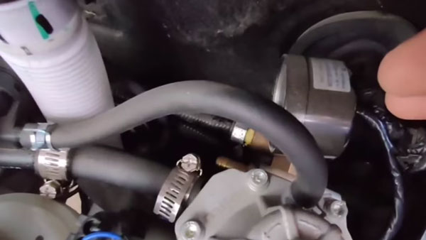 மஹிந்திரா தாரில் சிஎன்ஜி தொகுப்பை பொருத்தினால் என்ன ஆகும்? விளக்கும் வீடியோ இதோ உங்கள் பார்வைக்காக!