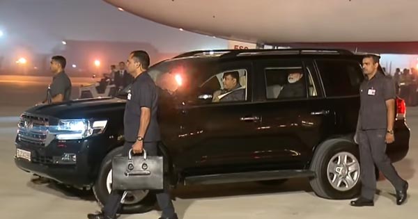  காசி விஸ்வநாதர் ஆலய திறப்பு விழாவிற்கு பிரதமர் மோடி பயன்படுத்திய கார் எது தெரியுமா?