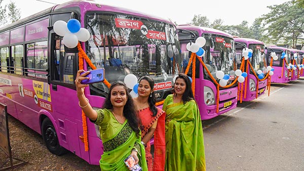 பெண்களுக்கு குஷியளிக்கும் புதிய திட்டம்! கட்டணமில்லா பேருந்துபோல் 'பிங்க் லைசென்ஸ் டே' அறிமுகம்! பெண்களுக்கு மட்டும்தான்!