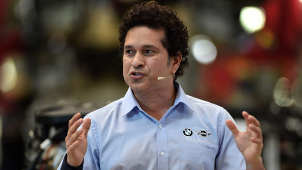 போலீஸ் ஸ்டேஷனுக்கே நேரில் சென்று கான்ஸ்டபிளை சந்தித்த சச்சின்... காரணம் என்னனு தெரிஞ்சா அசந்திருவீங்க!