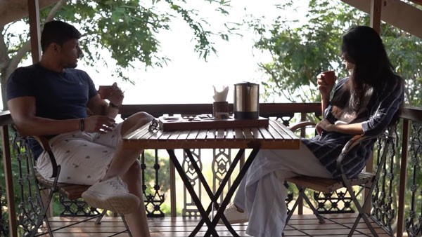 மிக பழைய டாடா லாரியை அழகிய வீடாக மாற்றிய ரெசார்ட் உரிமையாளர்... ரெண்டு அடுக்கு மாடியில் செம்ம கிளாசியா இருக்கு!