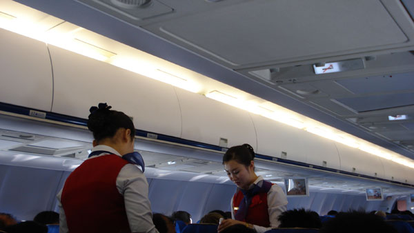 வீட்ல போற மாதிரி விமானத்திலும் ஃப்யூஸ் போகுமா? இந்த விஷயத்தை உங்ககிட்ட யாரும் சொல்ல மாட்டாங்க!