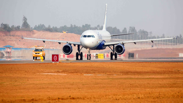ஏர்போர்ட்டின் பேருக்கு பதிலா ஏன் 'கோட் வேர்டு' யூஸ் பண்றாங்க தெரியுமா? இந்த விஷயத்தை யாரும் சொல்ல மாட்டாங்க!