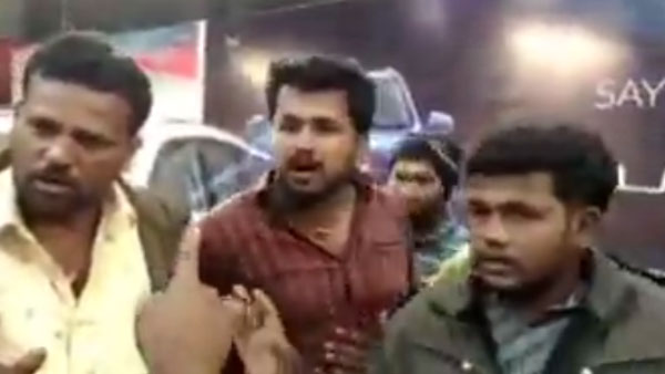 அவமதித்த ஷோரூம் ஊழியருக்கு தக்க பாடம் புகட்டிய விவசாயி... இனி விவசாயினு அசால்டா நினைக்காதீங்க!!