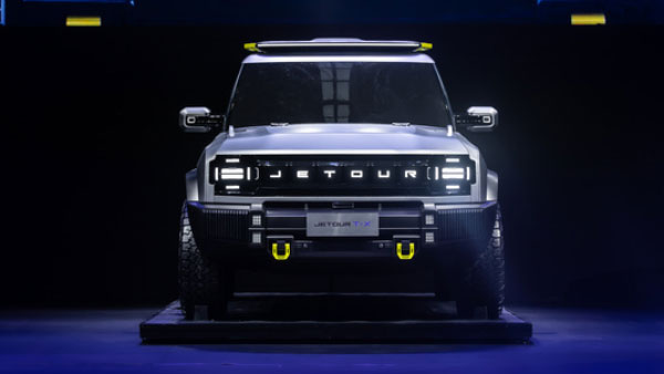 ரெண்டு ஃபேமஸான காரை காப்பி செய்து உருவாக்கப்பட்ட கார்... டூப்ளிகேட் செய்வதில் சீனர்களுக்கு நிகர் சீனர்களே!