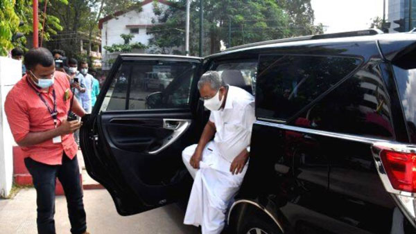 இத்தனை லட்சம் செலவா? வெள்ளைக்கு பதிலாக கருப்பு நிற காருக்கு மாறிய பினராயி விஜயன்... காரணம் என்னனு தெரியுமா?