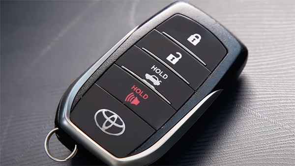 உங்க கார் சாவி மட்டும் எப்பவும் தனியாதான் இருக்கணும்... வேற எந்த சாவியும் கூட இருக்க கூடாது... ஏன் தெரியுமா?