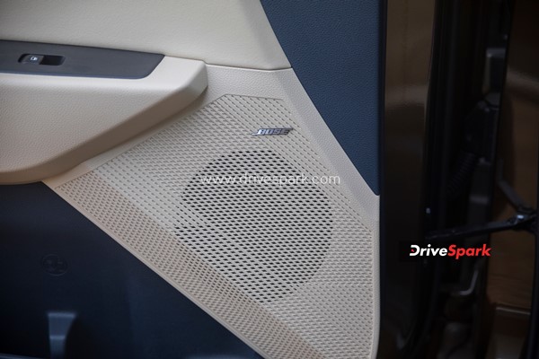 3வது வரிசையில் கூட தாராளமான இடவசதி... எம்பிவி கார்னா இப்படிதான் இருக்கணும்... Kia Carens ரிவியூ!