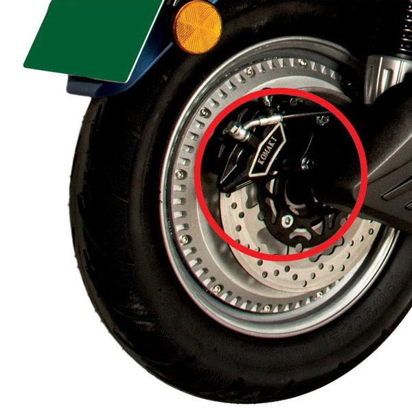 வெஸ்பா உருவம் கொண்ட கோமகி வெனிஸ் எலெக்ட்ரிக் ஸ்கூட்டர் அறிமுகம்... விண்ட் ஸ்கிரீன், தனி-தனியான சீட் அமைப்புடன் வேற லெவல்ல இருக்கு!