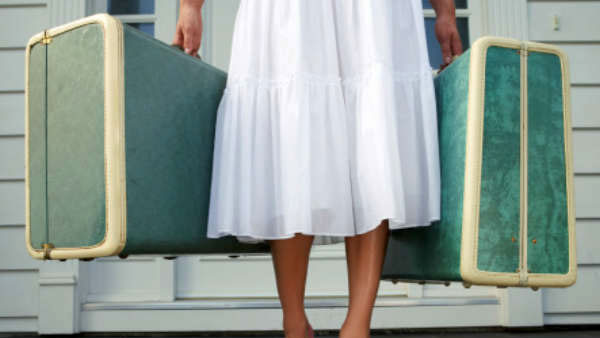 விமானத்தில் பவர் பேங்க்கை கொண்டு செல்ல முடியுமா? அடிக்கடி போறவங்களுக்கு கூட இந்த வினோதமான ரூல்ஸ் தெரியாது!