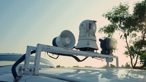 ‘மின்னல் முரளி’ உடன் சாலை பாதுகாப்பில் இறங்கிய கேரள போலீஸார்!! பல இடங்களில் பேனர்கள் தெறிக்குது!