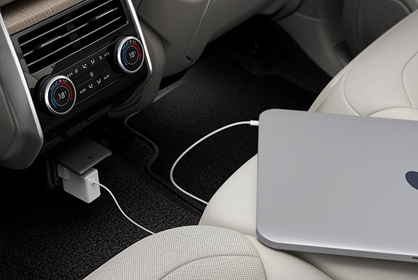 சொகுசான வாகன விரும்பிகளின் பிரியமான காருக்கு இந்தியாவில் புக்கிங் தொடங்கியது.. இதோட விலைய மட்டும் கேட்காதீங்க!