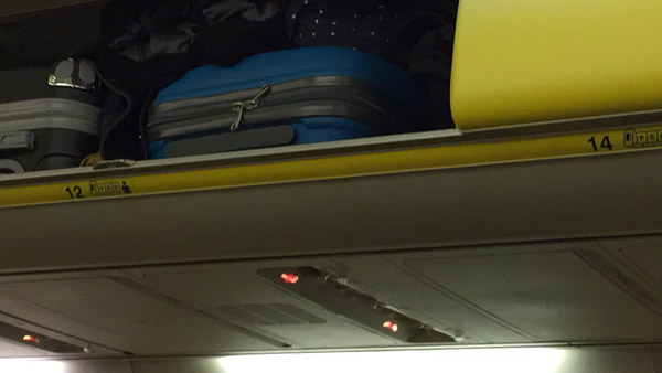 இவ்ளோ நாளா கவனிக்காம விட்டுட்டோமே... விமானங்களில் 13 மற்றும் 17வது வரிசை இருக்கைகள் இருக்காது... ஏன் தெரியுமா?