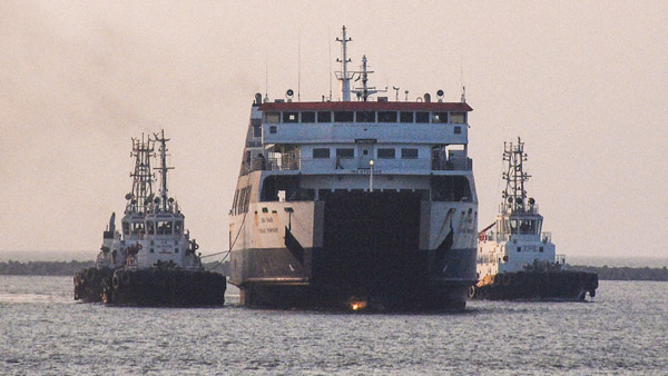 டிராஃபிக் ஜாம் இல்லாம சீக்கிரமா போலாம்... புதிய வாட்டர் டாக்ஸி விரைவில் அறிமுகம்... டிக்கெட் எவ்ளோனு தெரியுமா?