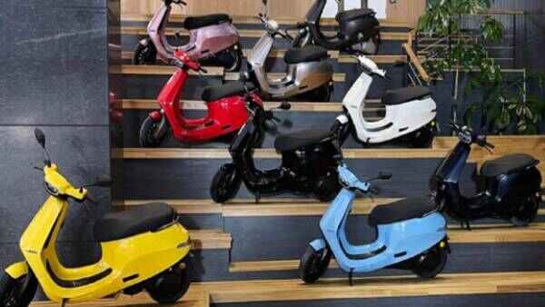 நாள் ஒன்றுக்கு 1,000 இ-ஸ்கூட்டர்களை தயாரிக்கும் ஓலா எலக்ட்ரிக்!! முன்பதிவு செய்தவர்கள் செம்ம குஷி!