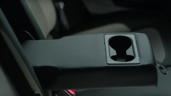 செம்ம... ஸ்கோடா ஸ்லாவியாவின் உட்புறத்தில் இத்தனை வசதிகளா!! புதிய வீடியோ வெளியீடு!