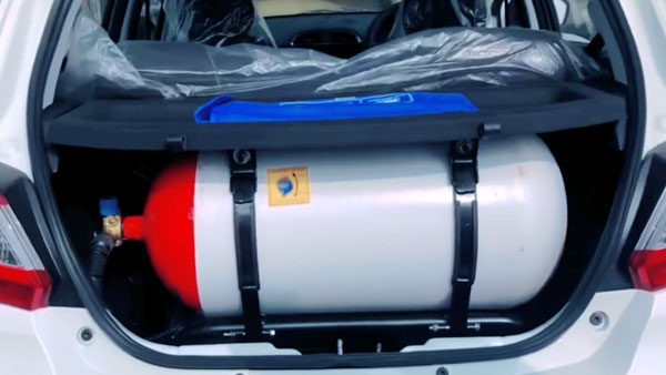 புதிய டியாகோ சிஎன்ஜி காரின் உள்ளே எப்படி இருக்கும்? விவரிக்கும் முதல் வீடியோ இதோ!!