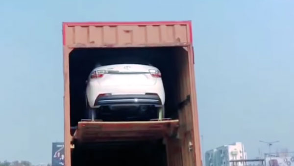 புதிய டியாகோ சிஎன்ஜி காரின் உள்ளே எப்படி இருக்கும்? விவரிக்கும் முதல் வீடியோ இதோ!!