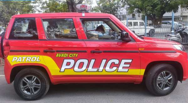 காவல்துறைக்கு இந்த சூப்பரான காரா! புதிய ஆணையரகங்களுக்கு வழங்கப்பட்ட மஹிந்திரா கார்கள்... இதோட விலை எவ்வளவு தெரியுமா?