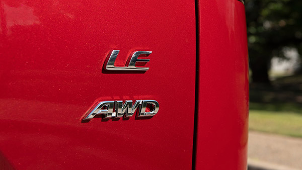 டொயோட்டா கார்களில் உள்ள SE, XLE போன்ற எழுத்துக்கள் எதை குறிக்கிறது? இந்த விஷயத்தை யாரும் சொல்ல மாட்டாங்க! டொயோட்டா கார்களில் உள்ள SE, XLE போன்ற எழுத்துக்கள் எதை குறிக்கிறது? இந்த விஷயத்தை யாரும் சொல்ல மாட்டாங்க!