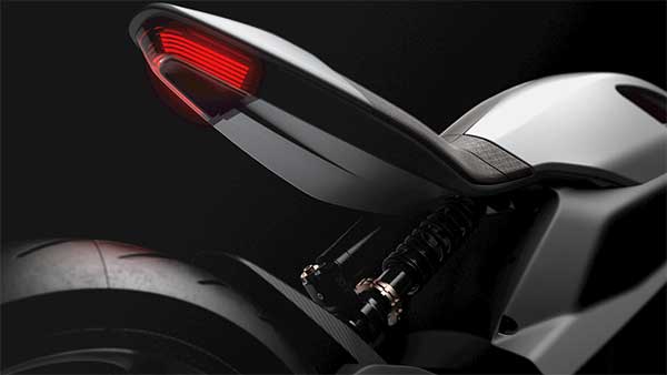 அம்பானியாவே இருந்தாலும் இந்த பைக்க வாங்க யோசிப்பாங்க... ஏன்னா இதோட விலை ரொம்ப அதிகம்! நீங்க நினைக்குறத விட அதிகம்!