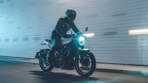 2022 ஹஸ்க்வர்னா ஸ்வார்ட்பிளேன்& விட்பிளேன் 401 & 125 பைக்குகள் வெளியீடு- இந்தியாவில் அறிமுகமாக வாய்ப்பிருக்கா? 2022 ஹஸ்க்வர்னா ஸ்வார்ட்பிளேன்& விட்பிளேன் 401 & 125 பைக்குகள் வெளியீடு- இந்தியாவில் அறிமுகமாக வாய்ப்பிருக்கா?