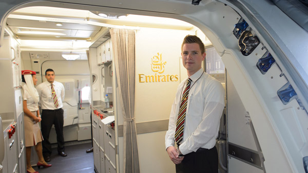 அழகு காரணமல்ல! விமானங்களில் குண்டான பெண்களை ஏன் வேலைக்கு எடுப்பதில்லை? உண்மை என்னனு தெரிஞ்சா ஆச்சரியப்படுவீங்க