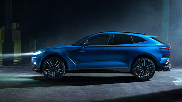 இவ்ளோ வேகமா போன நம்மால தாங்க முடியும்!.. உலகின் மிக அதிக திறன் கொண்ட எஸ்யூவி கார் அறிமுகம்!