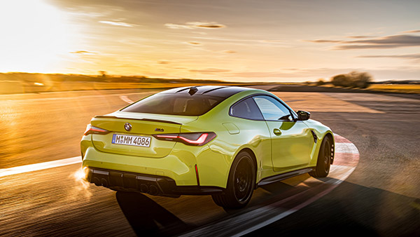 பிஎம்டபிள்யூவின் புதிய அதி-செயல்திறன்மிக்க ஸ்போர்ட்ஸ் கார், எம்4 காம்பெடிஷன் கூபே!! ரூ.1.44 கோடியில் அறிமுகம்