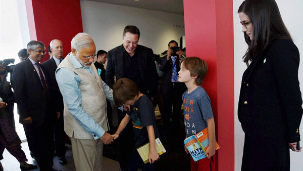 சத்தமே இல்லாம பண்றாங்க... எலான் மஸ்க்கின் டெஸ்லா நிறுவனம் திடீர் திட்டம்... என்னனு தெரிஞ்சா கோவப்படுவீங்க சத்தமே இல்லாம பண்றாங்க... எலான் மஸ்க்கின் டெஸ்லா நிறுவனம் திடீர் திட்டம்... என்னனு தெரிஞ்சா கோவப்படுவீங்க