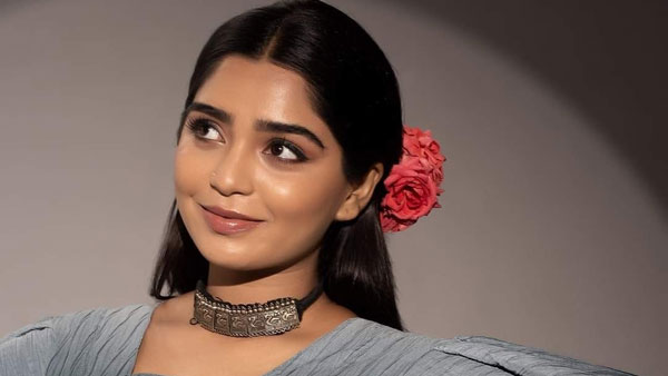 அவங்களை மாதிரியே அழகா இருக்கு... புதிய கார் வாங்கிய '96' குட்டி ஜானு... விலை எவ்ளோனு தெரிஞ்சா அசந்திருவீங்க!