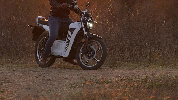 சார்ஜ்க்காக எங்கயும் நிக்கல... குவாண்டா எலக்ட்ரிக் பைக்கின் 4,011கிமீ பயணம்!! ஆசிய சாதனை புத்தகத்தில்...!