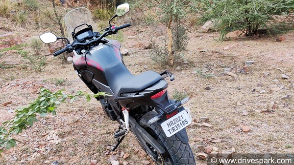 பைக் விலையை நம்ப முடியாத அளவிற்கு குறைத்த ஹோண்டா... எவ்ளோனு தெரிஞ்சா ஆச்சரியப்படுவீங்க!