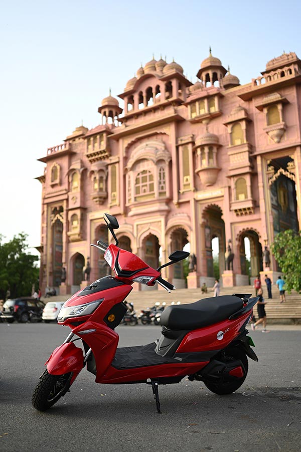 குறைவான விலையில் எதிர்பார்க்கப்படும் ஹாப் ஆக்ஸோ எலெக்ட்ரிக் பைக்கின் படங்கள் வெளியீடு! முழு சார்ஜில் 150 கிமீ போகலாம்!