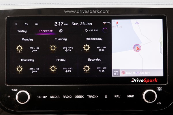 இத்தன சூப்பரான எம்பிவி காரோட ஆரம்ப விலை இவ்ளோதான!.. இன்னோவா க்ரிஸ்டாவிற்கு நிஜமாகவே செம்ம சவால்!