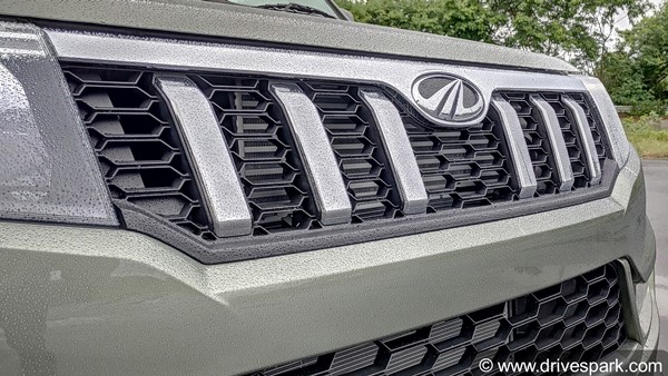 போலீஸ் ஸ்டேஷனுக்குள் புகுந்து காரை திருடி சென்ற மன நோயாளி... காரணம் தெரிந்தால் விழுந்து விழுந்து சிரிப்பீங்க!