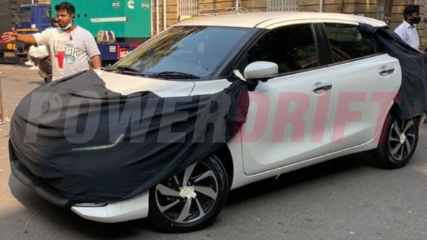 வெள்ளை நிறத்திலும் வருகிறதா!! 2022 மாருதி சுஸுகி பலேனோ ஃபேஸ்லிஃப்ட் கார் - ஸ்பை படங்கள்!