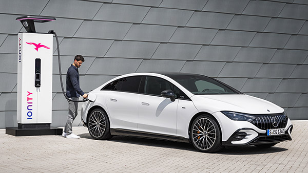 மெர்சிடிஸ்-ஏஎம்ஜி பிராண்டில் இரண்டாவது எலக்ட்ரிக் கார்... இக்யூஇ!! இரு வெர்சன்களில் வெளியீடு!