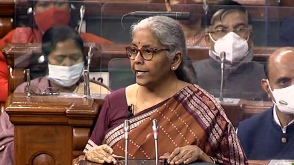 ஹீரோ மோட்டோகார்பிற்கு தொடரும் சோகம்!! விற்பனையில் 4 லட்சத்தை தொடவே ரொம்ப போராடுது!