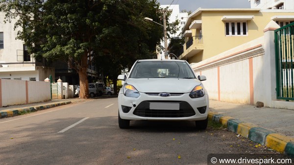 'நோ பார்க்கிங்' ஏரியாவில் நின்னாலும் போலீஸ் வண்டியை தூக்க மாட்டாங்க... அரசு அதிரடி உத்தரவு... என்னனு தெரியுமா?