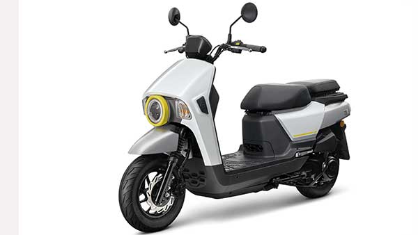 அசத்தலான வடிவில் தைவான் நாட்டின் 4மைகா ஸ்கூட்டர்கள்!! 125சிசி & 150சிசி வெளியீடு!