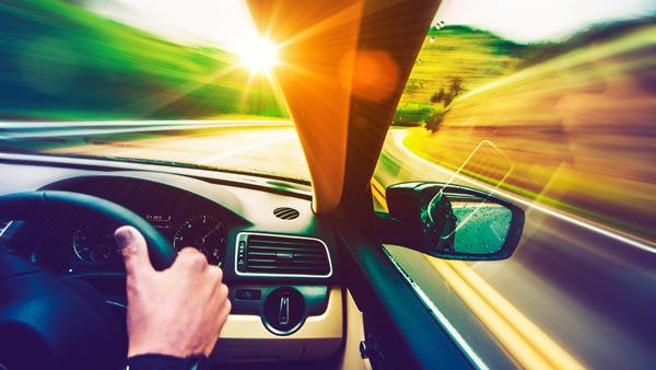 ஒரு செகண்ட்ல என்ன வேணாலும் நடக்கும்... காரில் க்ரூஸ் கண்ட்ரோலை யூஸ் பண்ணும்போது செய்ய வேண்டிய விஷயங்கள்!