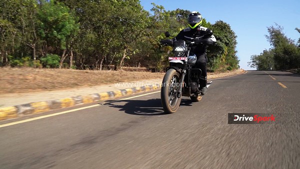 ரைடிங் அனுபவம் சூப்பர்... யெஸ்டி ஸ்கிராம்ப்ளர் மோட்டார்சைக்கிள் ஓட்ட எப்படி இருக்கு?.. இதோ ரிவியூ தகவல்!