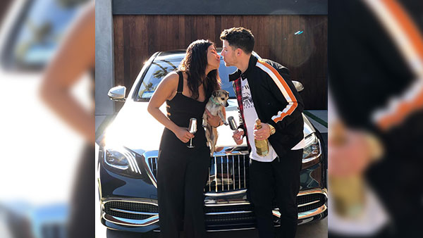 வேற லெவல் சொகுசு காரை விற்பனை செய்த பிரியங்கா சோப்ரா... இதுதான் காரணமா! இத விக்குறதுக்கு எப்படிதான் மனசு வந்துச்சோ!