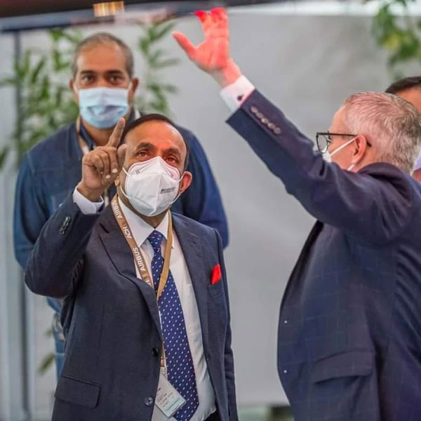 இந்தியாவிலேயே முதல் ஆளாக ஏர்பஸ் சொகுசு ஹெலிகாப்டரை வாங்கிய கேரள தொழிலதிபர்... விலையை மட்டும் கேட்டீங்க மயக்கமே போட்றுவீங்க! 